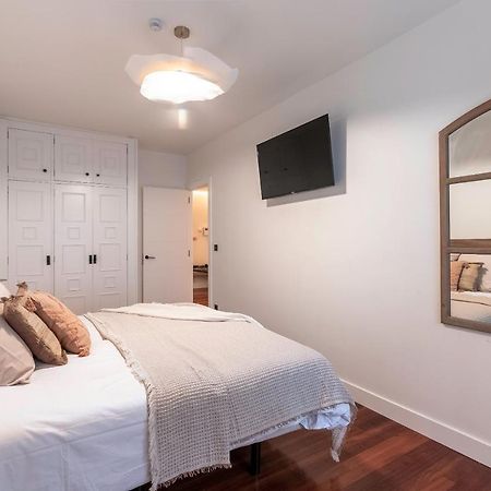 New! Lovely 4-Bedroom Loft In Билбао Екстериор снимка