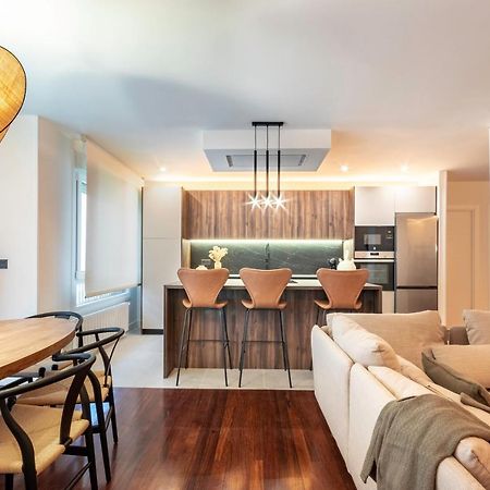 New! Lovely 4-Bedroom Loft In Билбао Екстериор снимка