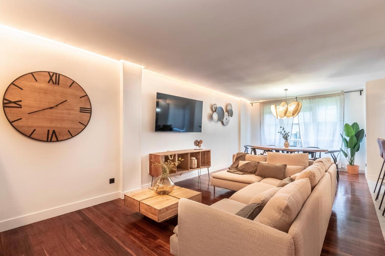 New! Lovely 4-Bedroom Loft In Билбао Екстериор снимка