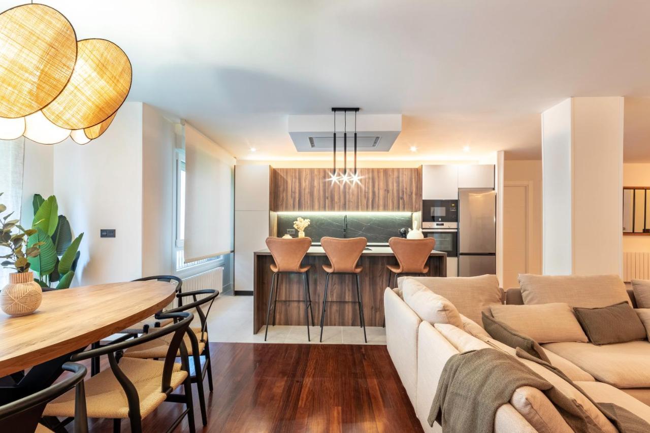New! Lovely 4-Bedroom Loft In Билбао Екстериор снимка