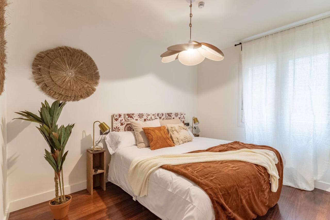 New! Lovely 4-Bedroom Loft In Билбао Екстериор снимка