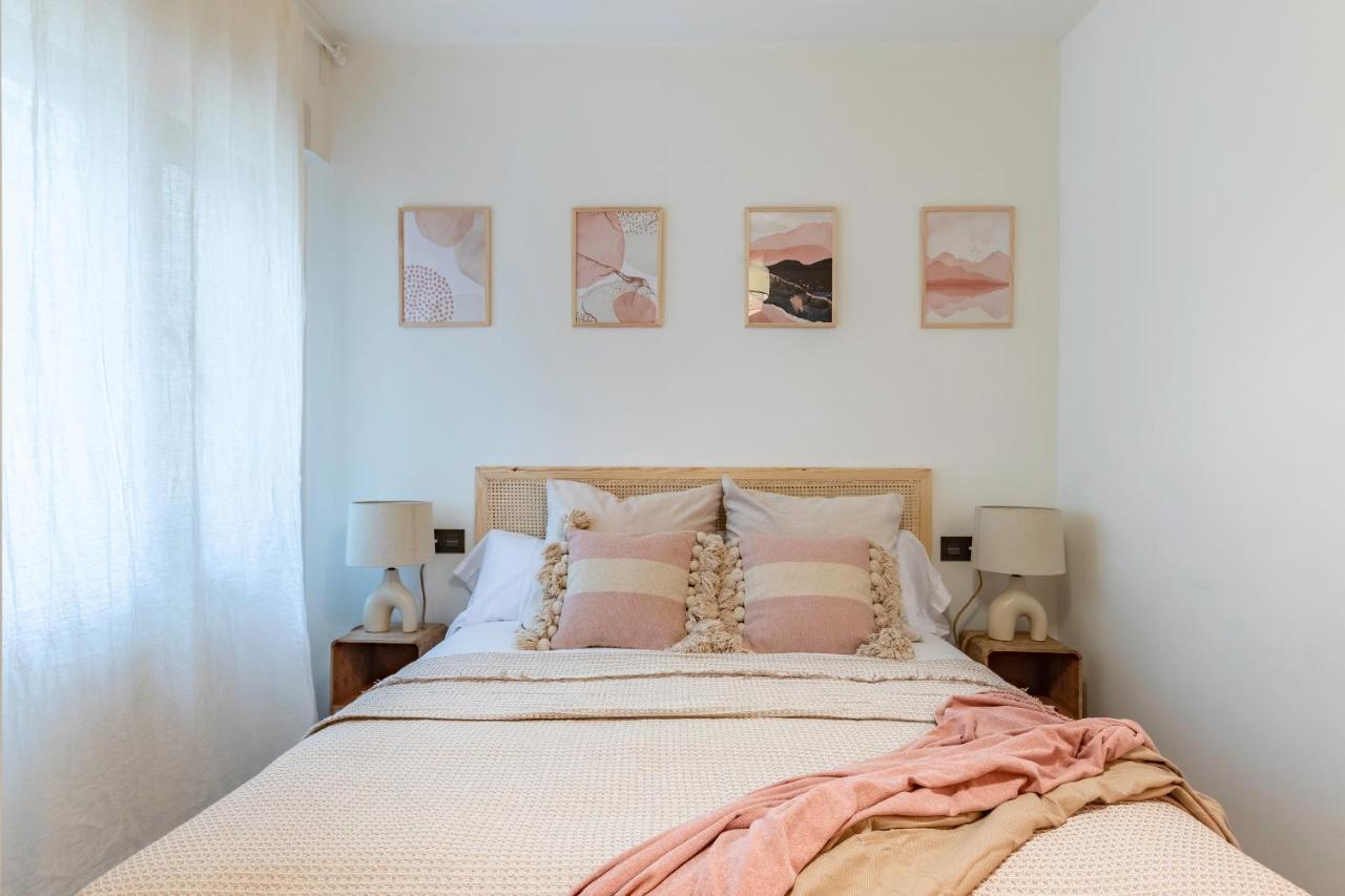New! Lovely 4-Bedroom Loft In Билбао Екстериор снимка