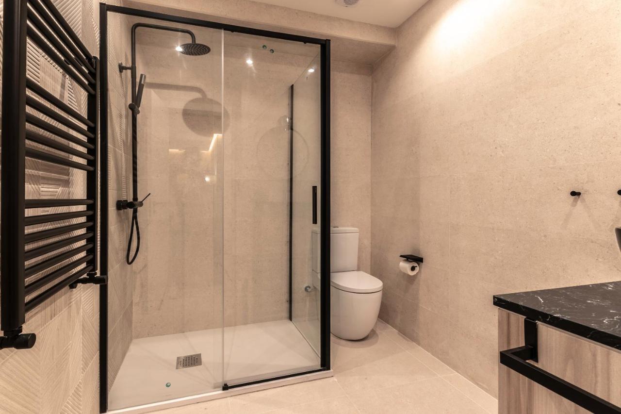 New! Lovely 4-Bedroom Loft In Билбао Екстериор снимка